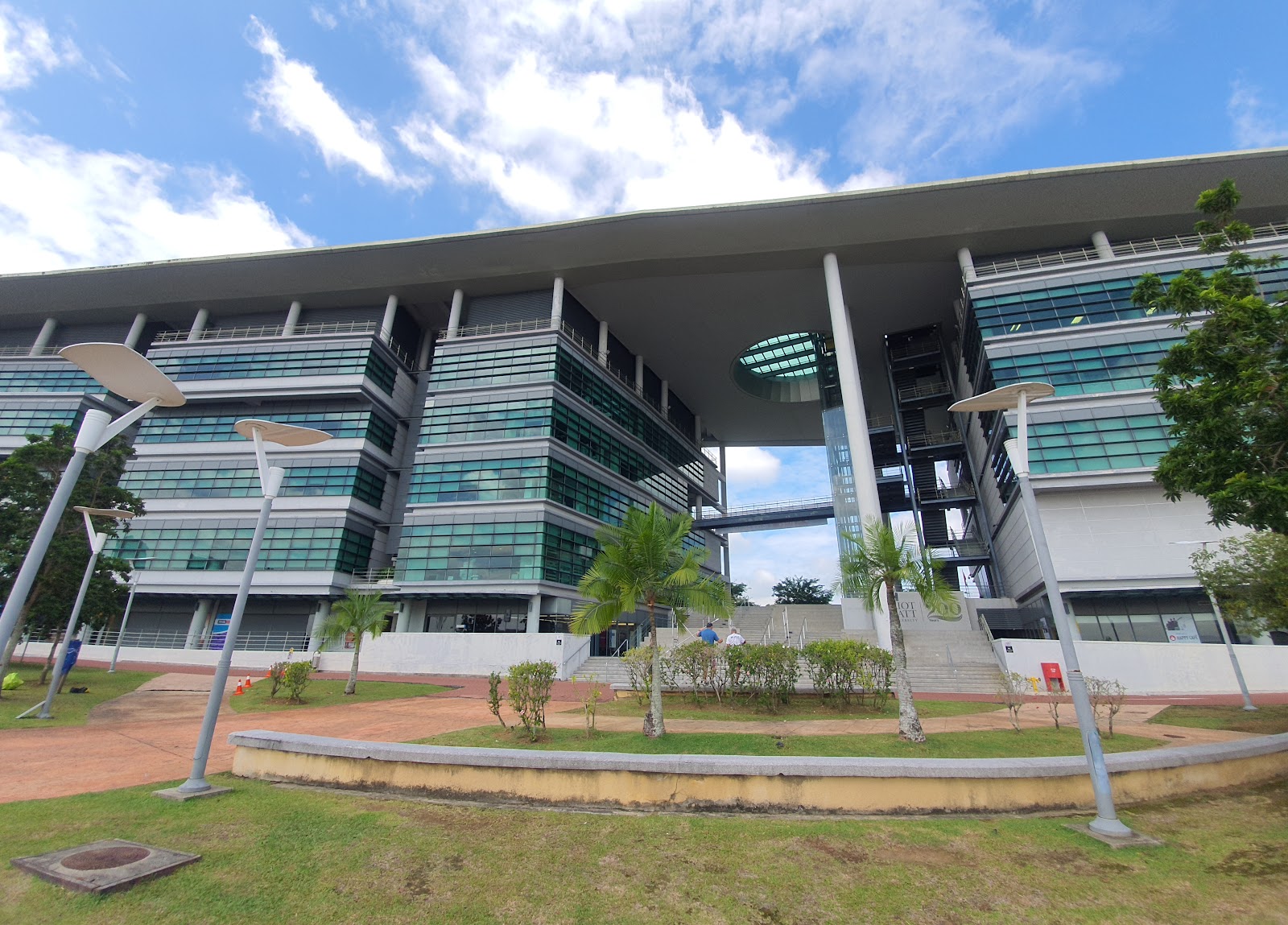 Campus thumbnail 1